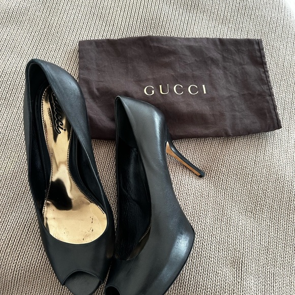 Gucci platform, peep toe heels. Size 42. Black. Only wear is on bottom. Gorgeous - Picture 3 of 6